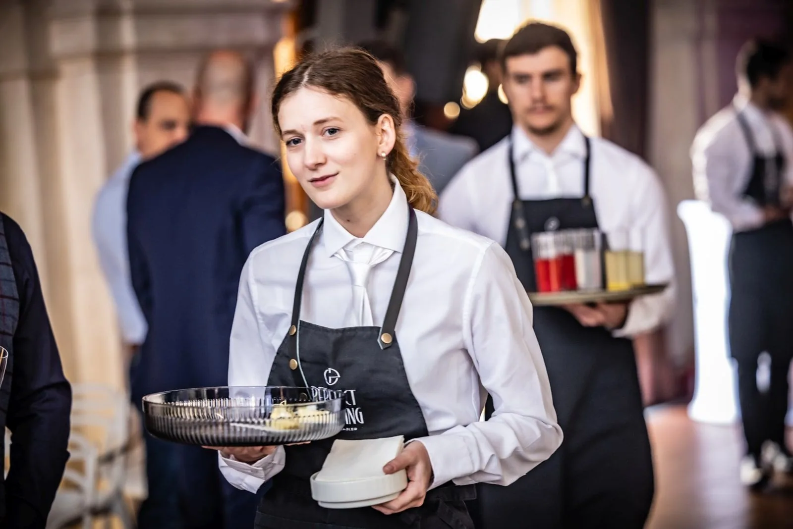 Obsluha připravená k servisu hostům